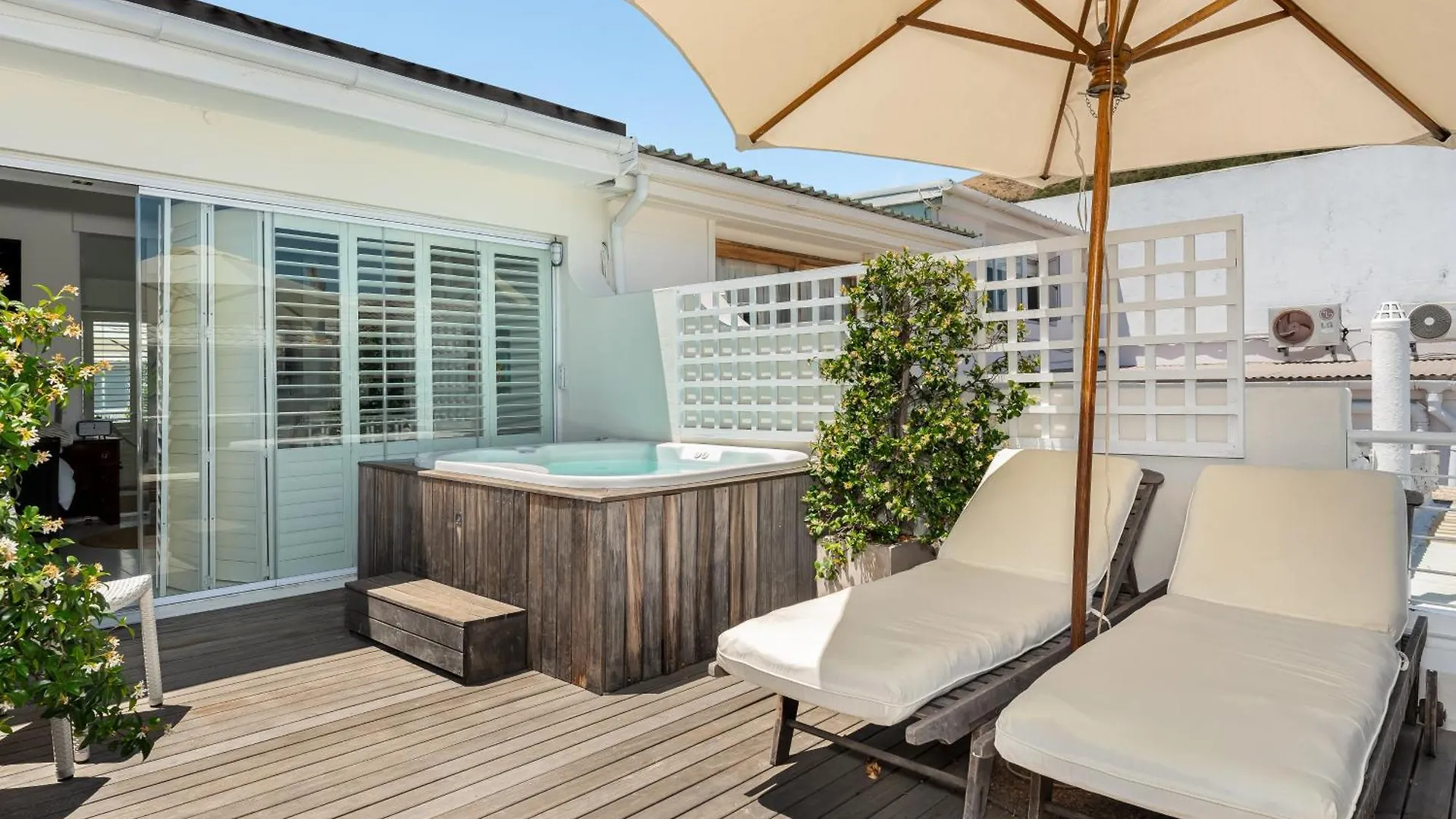 14 St George Road Apartment Cape Town 0*,  South Africa